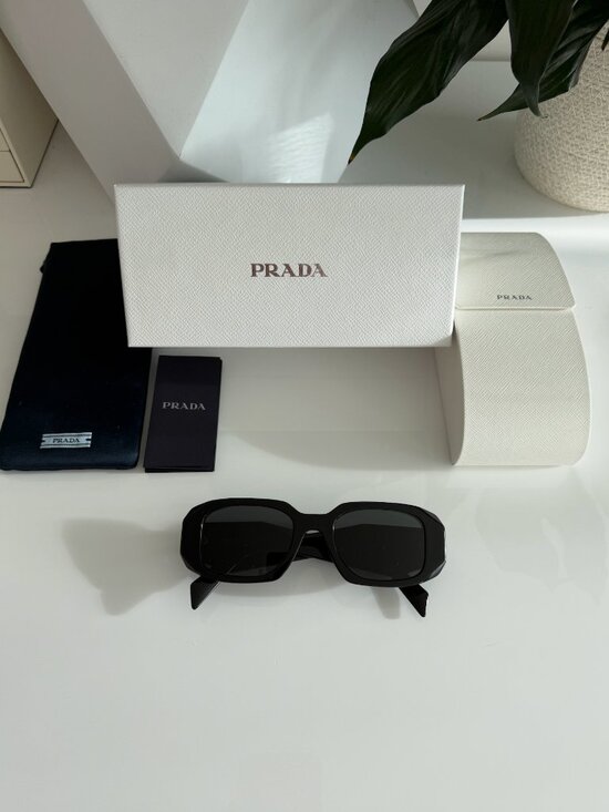 PRADA Sunglasses PR 17WS in Black main image 12